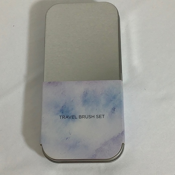 NWT Travel Brush Set by Innovative Cosmetic Concep - Picture 2 of 3